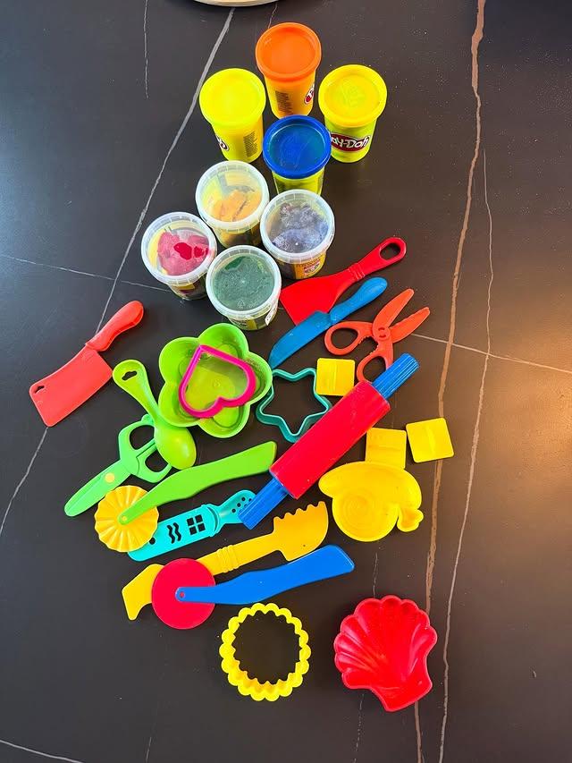 Mehr über den Artikel erfahren Wir kneten!